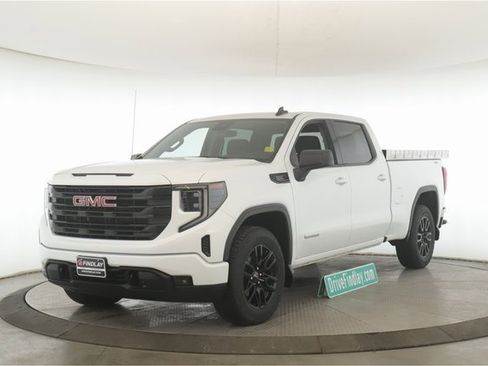 Used 2025 GMC Sierra 1500 Elevation image 10