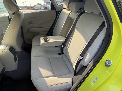Used 2024 Hyundai Kona SEL AWD/4WD image 48