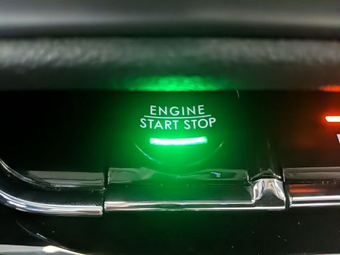 Used 2023 Lincoln Corsair Reserve image 21