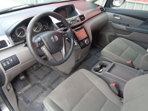 Used 2014 Honda Odyssey EX image 2