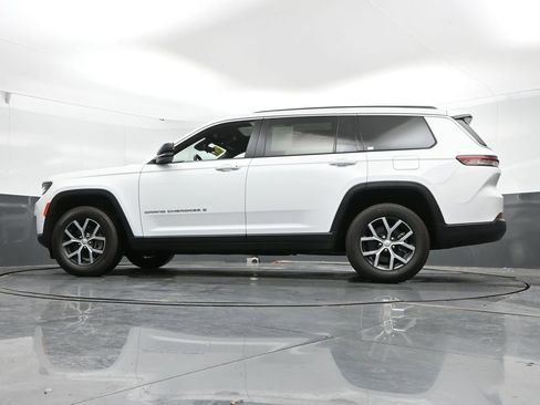 Used 2024 Jeep Grand Cherokee L Limited w/ Luxury Tech Group II AWD/4WD image 47