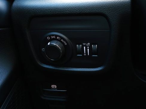 New 2025 Jeep Grand Cherokee Laredo X image 15