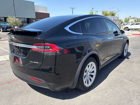 Used 2019 Tesla Model X 75D AWD/4WD image 5