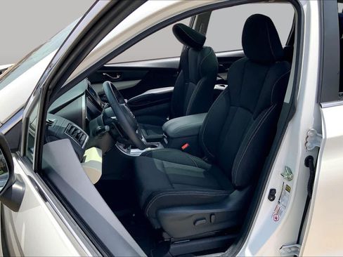 Used 2020 Subaru Ascent Premium w/ Sport Package AWD/4WD image 8