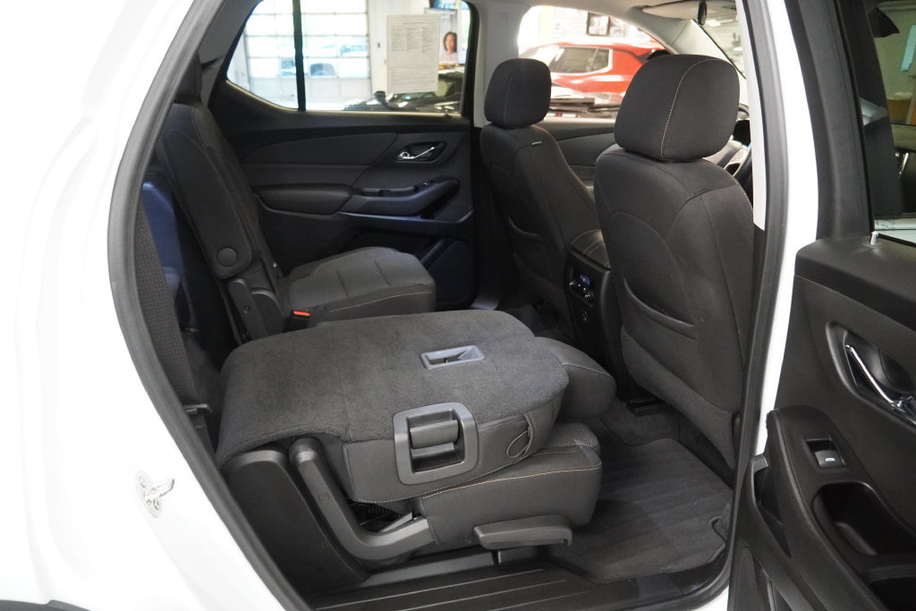 Used 2020 Chevrolet Traverse LT AWD/4WD image 23