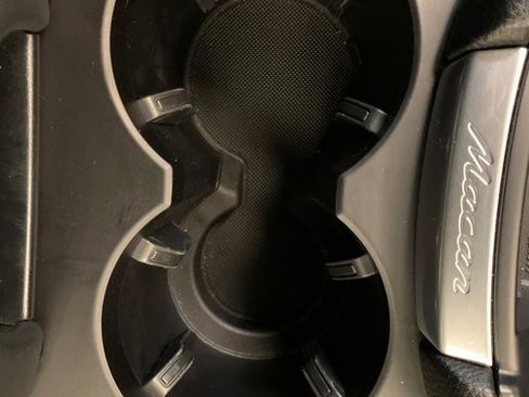 Used 2022 Porsche Macan S image 34