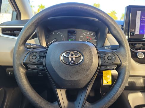 Used 2025 Toyota Corolla LE image 15