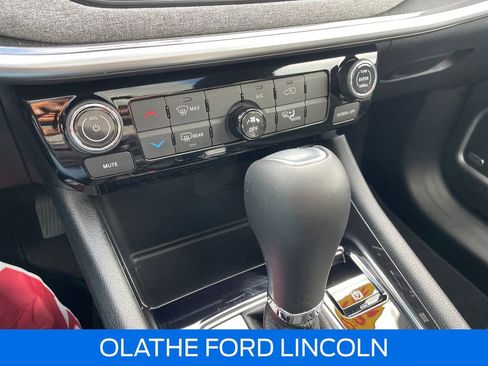 Used 2024 Jeep Compass Latitude w/ Sun and Sound Group image 20