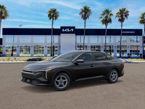 New 2025 Kia K4 LXS image 3