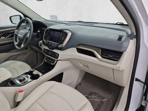 Used 2024 GMC Terrain Denali w/ Denali Premium Package AWD/4WD image 26