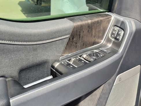 Used 2024 Ford F250 Lariat w/ FX4 Off-Road Package image 12