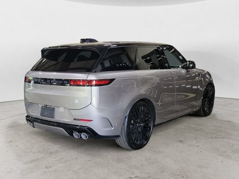 Used 2024 Land Rover Range Rover Sport AWD/4WD image 5