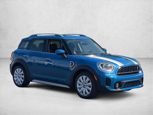 Used 2022 MINI Cooper Countryman S w/ Storage Package FWD image 3