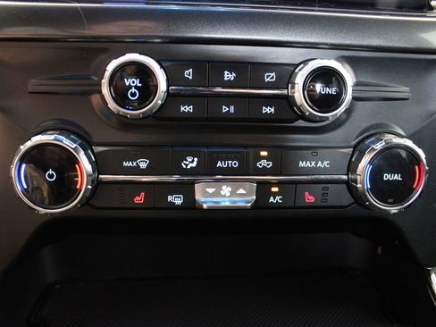 Used 2022 Ford F150 XLT w/ Equipment Group 302A High AWD/4WD image 8