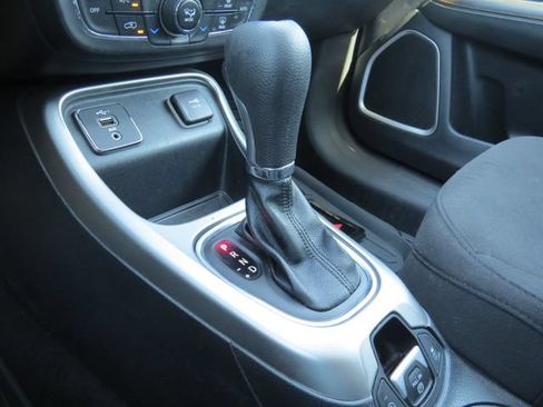 Used 2021 Jeep Compass Sport FWD image 24