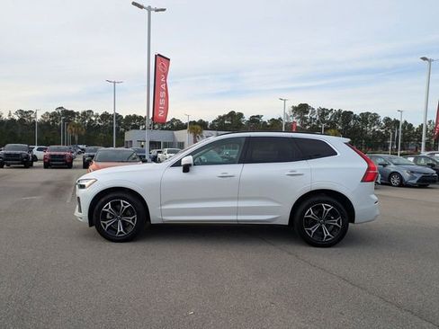 Used 2022 Volvo XC60 B5 Momentum image 6