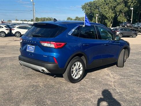 Certified 2022 Ford Escape SE w/ Cold Weather Package image 4