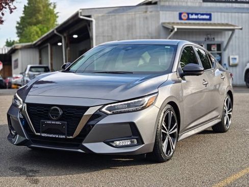 Used 2022 Nissan Sentra SR w/ SR Premium Package FWD image 3