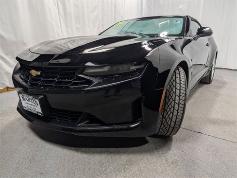 Used 2020 Chevrolet Camaro LT image 6
