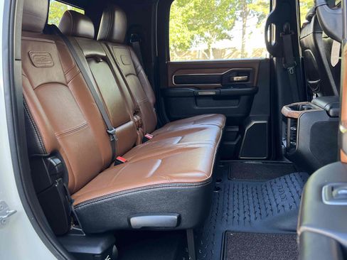 Used 2022 RAM 2500 Limited AWD/4WD image 37