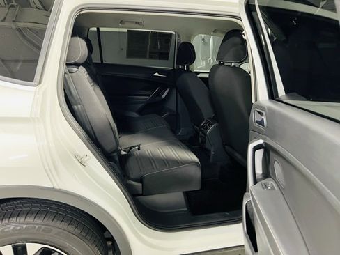 Used 2022 Volkswagen Tiguan S image 32