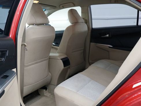 Used 2012 Toyota Camry LE w/ Preferred Accessory Pkg FWD image 27