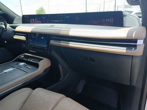 Used 2025 Lincoln Navigator Black Label AWD/4WD image 26