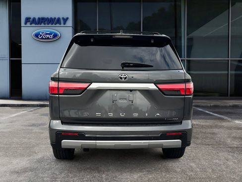 Used 2026 Toyota Sequoia Capstone AWD/4WD image 6