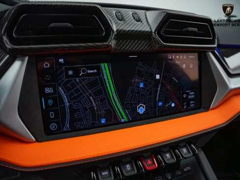 Used 2025 Lamborghini Urus SE image 28