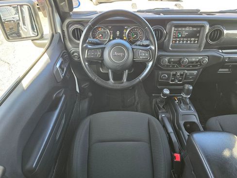 Used 2021 Jeep Wrangler Unlimited Sport image 29