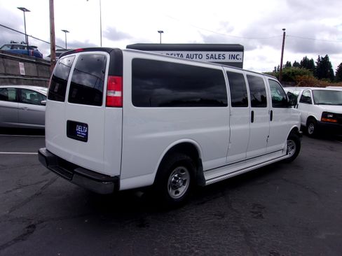 Used 2016 Chevrolet Express 3500 LT w/ LT Preferred Equipment Group image 4