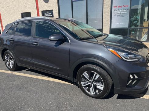 Used 2020 Kia Niro EX Premium FWD image 15