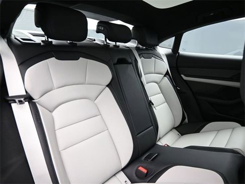 Used 2025 Porsche Taycan GTS image 21