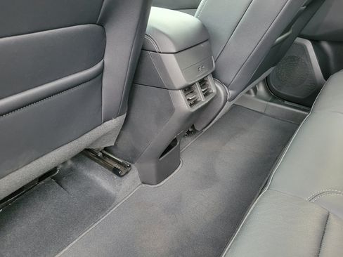 Certified 2025 Chevrolet Equinox LT w/ Convenience Package II FWD image 32