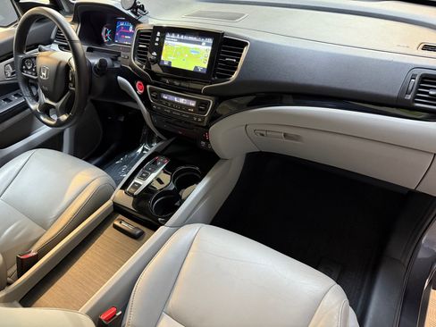 Used 2021 Honda Pilot Touring image 50