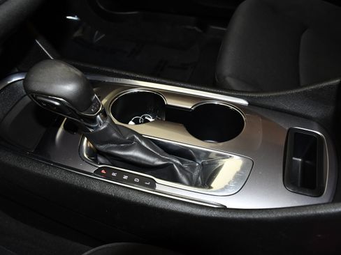 Used 2021 Chevrolet Malibu LT FWD image 31