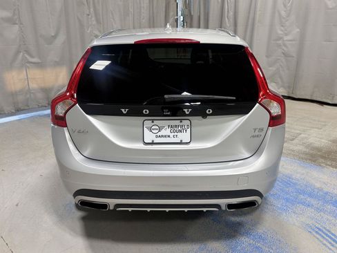 Used 2018 Volvo V60 T5 Cross Country AWD/4WD image 16