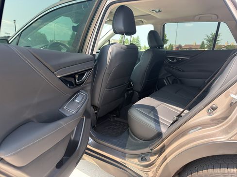 Used 2022 Subaru Outback Limited AWD/4WD image 10