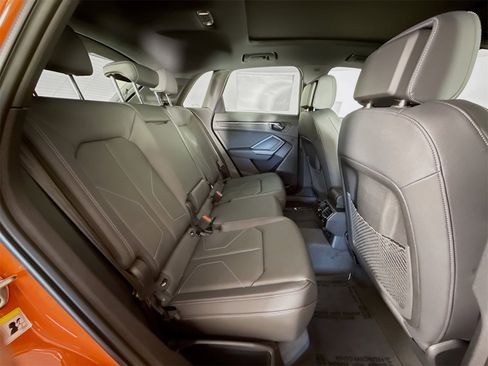 New 2025 Audi Q3 2.0T Premium image 27