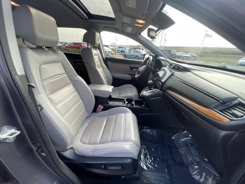 Used 2018 Honda CR-V Touring image 8