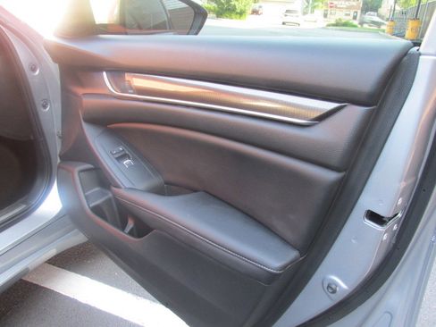 Used 2018 Honda Accord Sport image 53