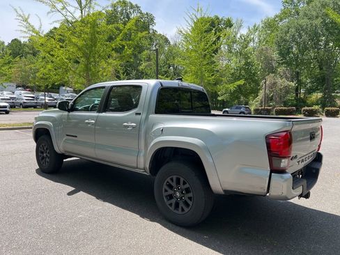 Used 2023 Toyota Tacoma SR5 w/ Technology Package AWD/4WD image 8