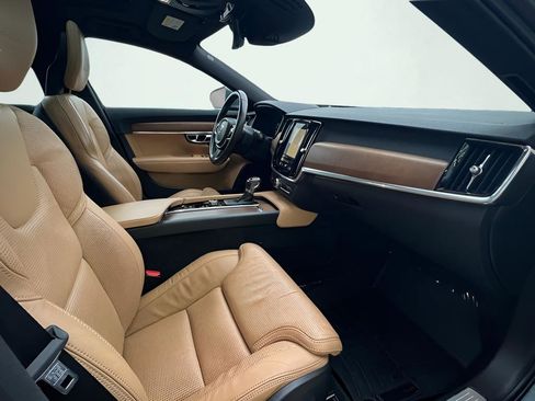 Used 2017 Volvo S90 T5 Inscription w/ Vision Package image 29
