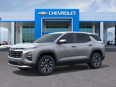 New 2026 Chevrolet Equinox LT image 2