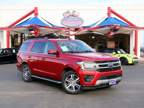 Certified 2022 Ford Expedition XLT RWD image 1