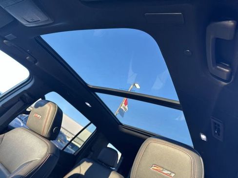 Used 2025 Chevrolet Traverse Z71 w/ Enhanced Driving Package image 19