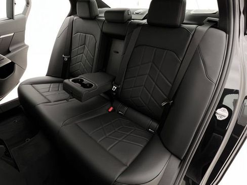 New 2027 BMW i5 xDrive40 AWD/4WD image 11