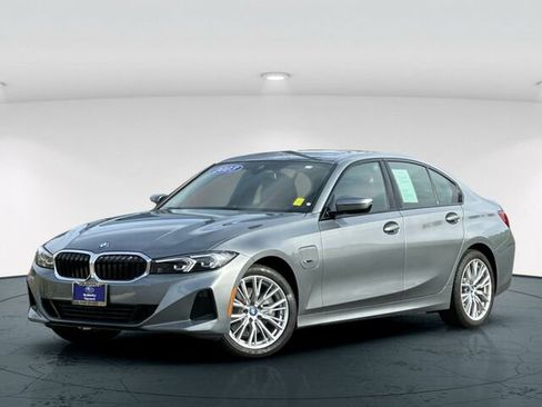 Used 2023 BMW 330e xDrive w/ Convenience Package image 2