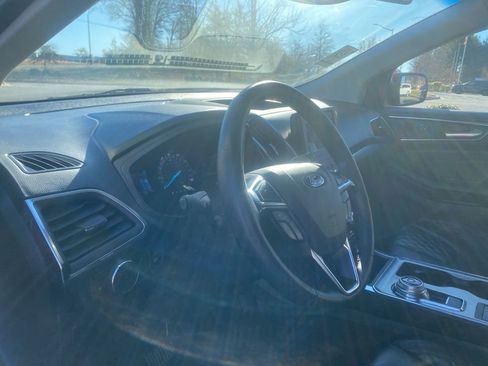 Used 2024 Ford Edge Titanium image 14