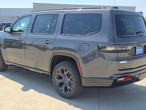 New 2026 Jeep Grand Wagoneer Limited AWD/4WD image 3